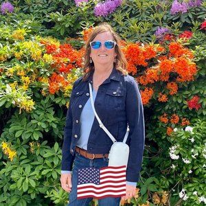 Meet your Posher, Denise